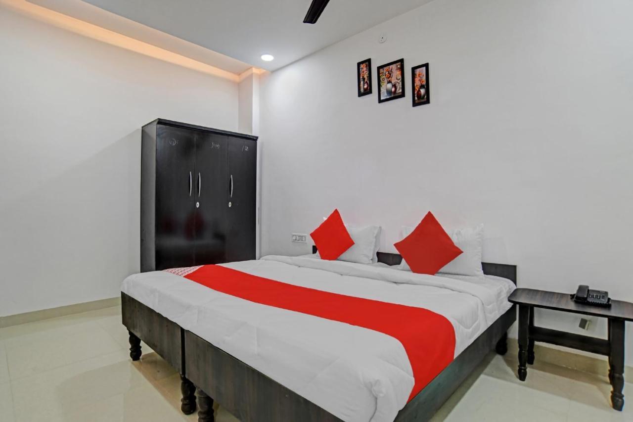 Oyo Flagship Hotel Rudraksh Inn Indaur Kültér fotó