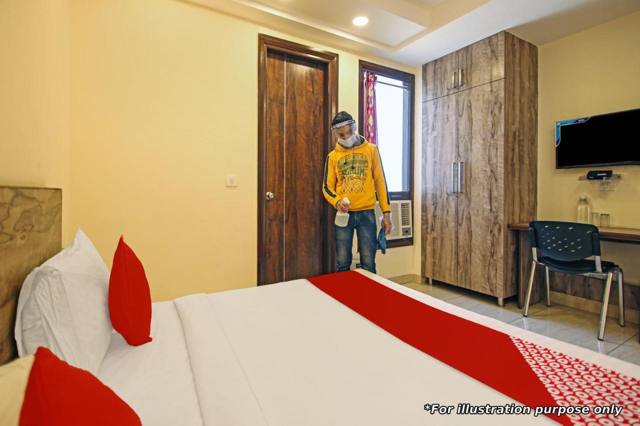 Oyo Flagship Hotel Rudraksh Inn Indaur Kültér fotó